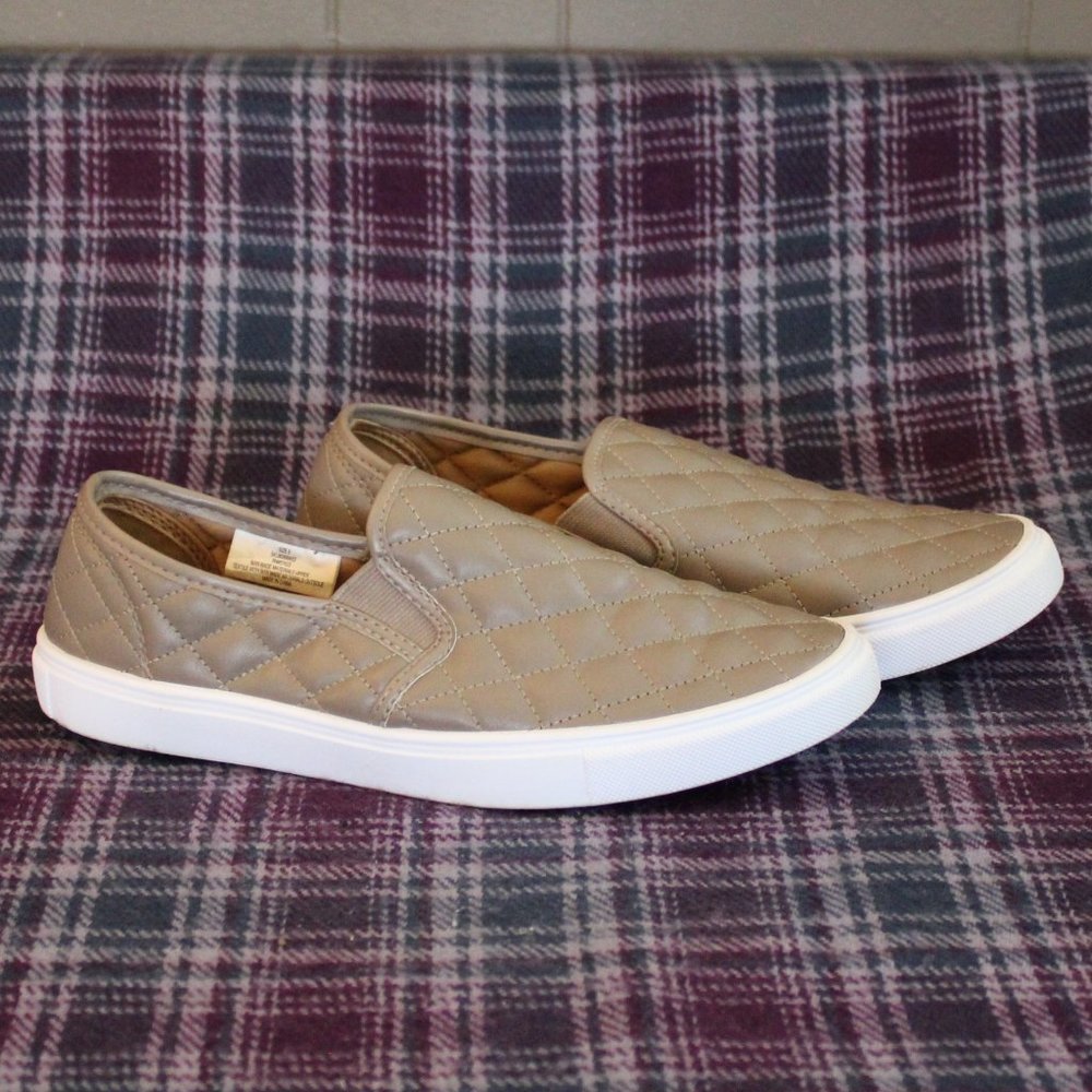 Just Be Quilted Women's Slip On Flat Size 8